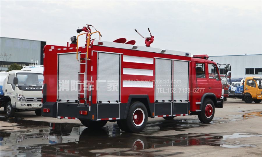 東風(fēng)153三劑聯(lián)用消防車 東風(fēng)153三劑聯(lián)用消防車