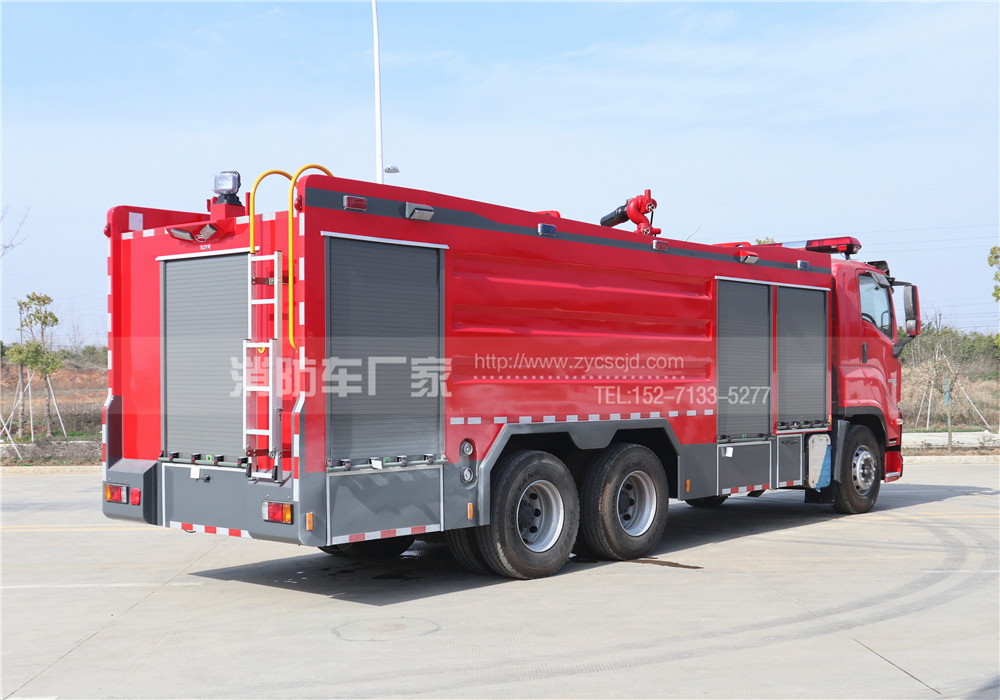 五十鈴后雙橋干粉泡沫聯用消防車 五十鈴后雙橋干粉泡沫聯用消防車